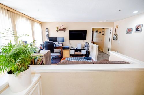 1785 Promenade Pl, Vista CA  92083-6167 exterior
