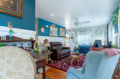 229 Shawomet Ave, Warwick RI  02889-3621 exterior