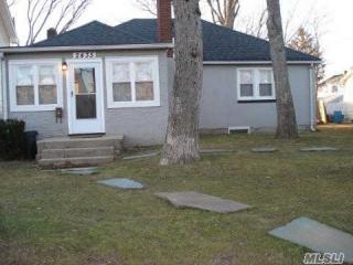 2435 Logue St, North Bellmore NY  11710-2157 exterior