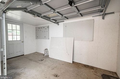 415 Liberty St, Charles Town WV  25414-1827 exterior