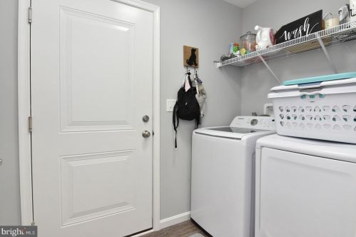 6499 Pleasant Dr, Laurel DE  19956-3298 exterior