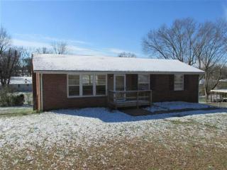 130 Lexington Dr, Clarksville, TN 37042-3614