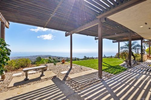 3335 Starline Dr, Palos Verdes Estates CA  90275-6310 exterior