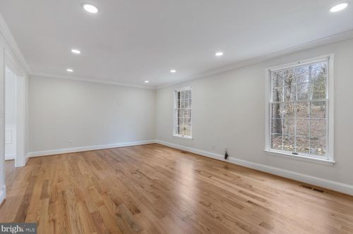 4471 Occoquan Overlook, Woodbridge VA  22192-6107 exterior