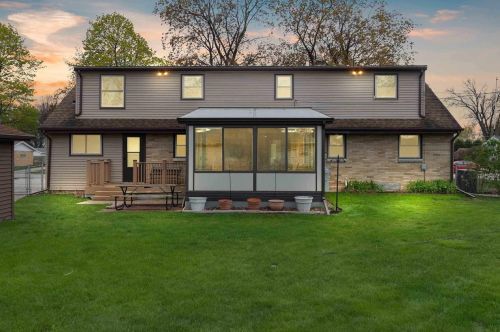 1114 Raleigh St, Green Bay, WI 54304-3820