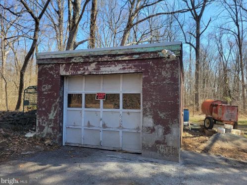 161 Rock Run Rd, Pottstown PA  19465-8817 exterior