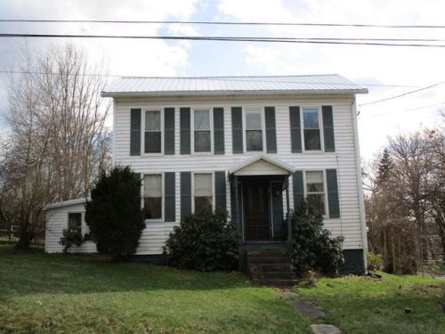 264 Locust St, Seward, PA 15954-8824