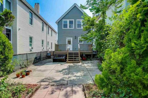 31 41 St, Bayonne NJ  07002-4803 exterior