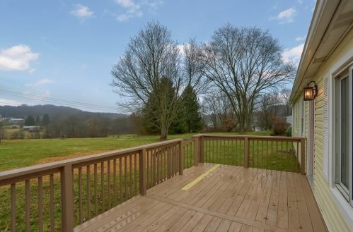 728 Liberty Rd, Slippery Rock, PA 16057-4714