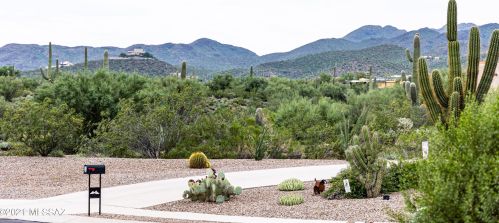 3460 Harcan Mine Pl, Tucson, AZ 85745-4127