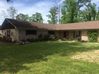 1215 Hollybrook Dr, Longview TX  75605-5045 exterior