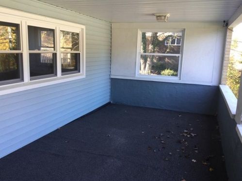 1136 College Ave, Jeannette, PA 15644-6603