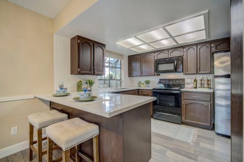 214 Wales Dr, Folsom CA  95630-2851 exterior