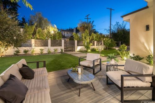 15245 Greenleaf St, Van Nuys, CA 91403-4010