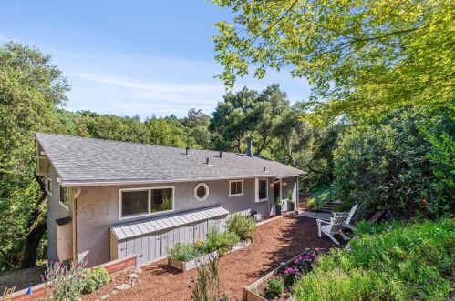 160 Otis Ave, Redwood City, CA 94062-3533