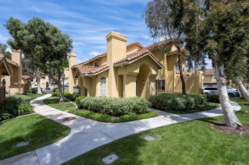 34 Abrazo Aisle, Irvine, CA 92614-5933