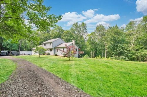 213 Main St, Hebron, CT 06248-1521
