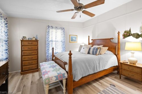 26248 Queen Mary Ln, Bonita Springs FL  34135-6536 exterior