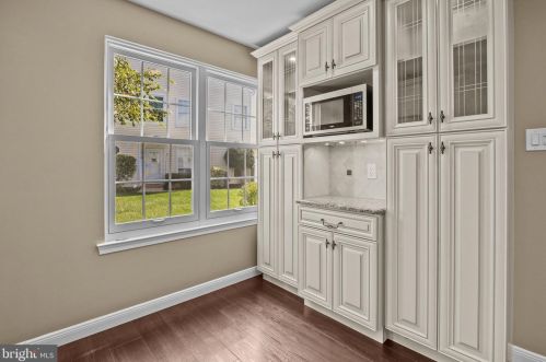 51 Portsmouth Ct, Southampton PA 18966-2620 exterior