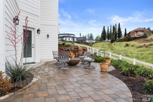 3736 Woodbourne Pl, Santa Rosa CA  95403-0941 exterior