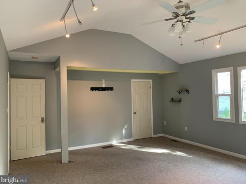 653 Gulph Rd, Norristown PA  19406-3704 exterior