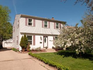 6904 Logan Ave, Minneapolis, MN 55430-1021