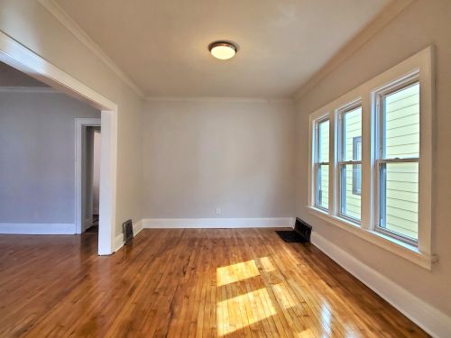 215 Vienna Ave, Milwaukee WI 53212-4102 exterior