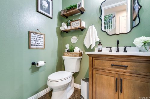 6787 Vanderbilt St, Chino CA  91710-1308 exterior