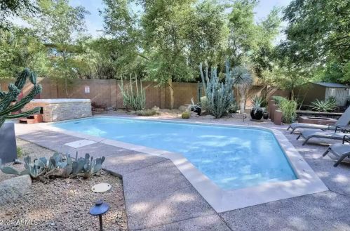 6824 Montecito Ave, Scottsdale AZ  85251-2339 exterior