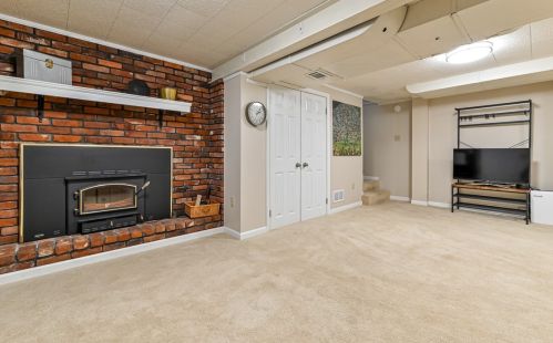 2567 Aldon Dr, Sewickley PA  15143-8612 exterior