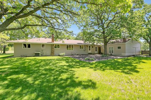 1735 Roosevelt Rd, Saint Cloud MN  56301-5166 exterior