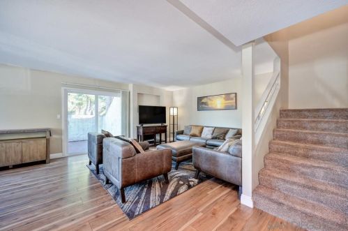 1477 Falcon Ln, El Cajon CA  92020-1426 exterior