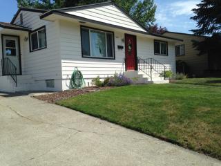 6014 Oak St, Spokane, WA 99205-6846