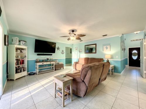 1726 Berkshire Blvd, Fort Pierce FL 34952-7112 exterior