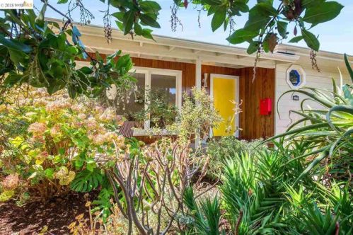 3263 Kansas St, Oakland CA  94602-3918 exterior