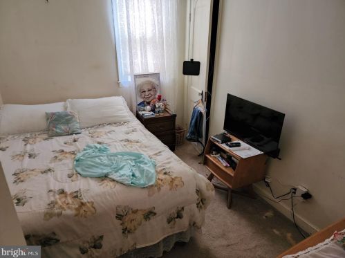 39 54th St, Washington DC 20019-6573 exterior