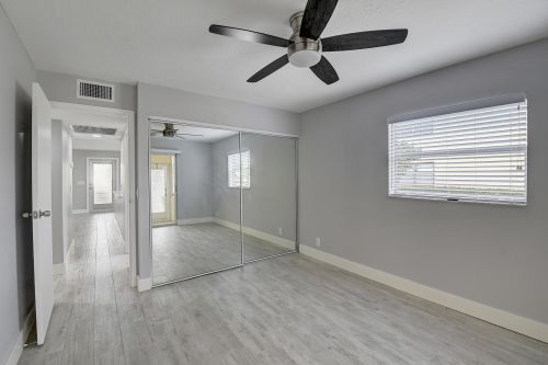 260 Saxony F, Delray Beach FL  33446-1838 exterior