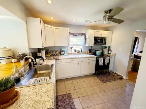 1029 Jasper Rd, Xenia OH 45385-9429 exterior