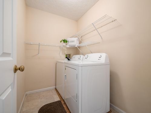 188 Brooksedge Dr, Pataskala OH  43062-7317 exterior