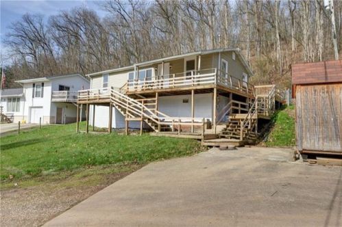 105 Linzy Ln, Dunbar, WV 25064-1328