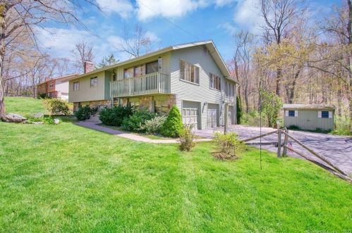 475 Vernon St, Manchester, CT 06042-2499