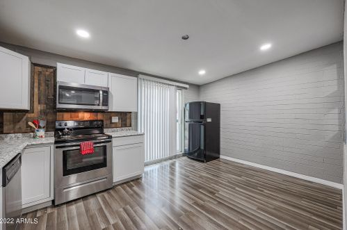 4815 36 Dr, Phoenix AZ 85053-3833 exterior