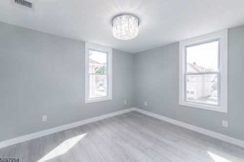 22 Harvard St, Nutley NJ  07110-3322 exterior