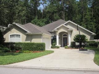 8531 Walden Glen Dr, Jacksonville, FL 32256-9042