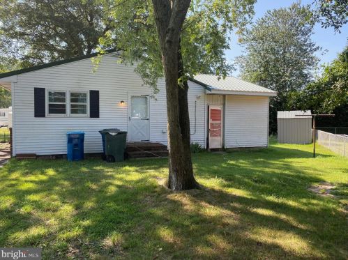 124 Evergreen St, Laurel, DE 19956-1400