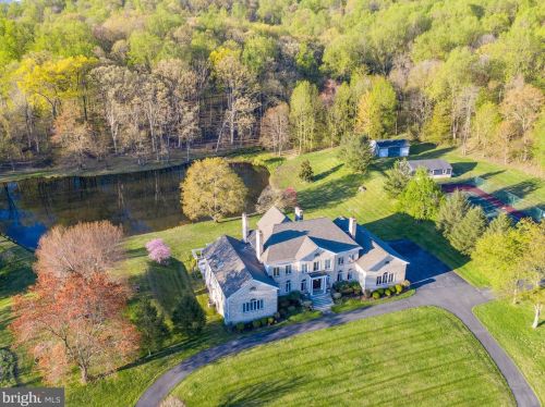 36585 Sawmill Ln, Purcellville, VA 20132-2615
