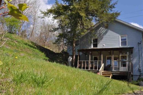 1041 Creek Locks Rd, Rosendale, NY 12472-9751