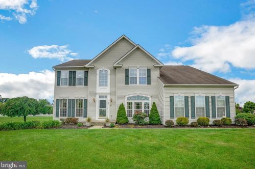 26 Kristen Ln, West Deptford NJ  08051-1672 exterior