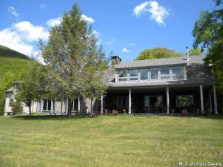 182 Chase Rd, Shokan, NY 12481-5100