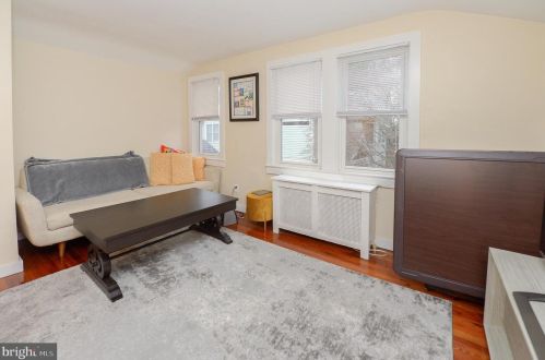 122 Park Pl, Tavistock NJ  08033-1638 exterior